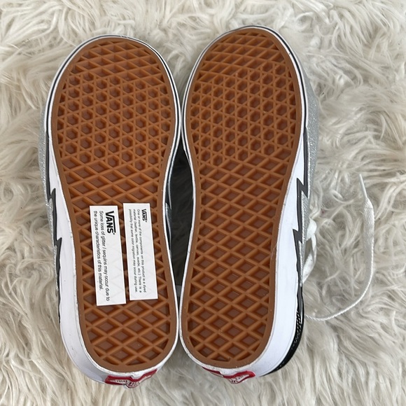 VANS OLD SKOOL 'BOLT BLACK/SILVER GLITTER UNISEX SIDEWALL BLACK' UNISEX MSRP $90 - Picture 11 of 14